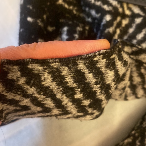 Stylish Cardigan, soft wool/cotton fabric fits size Small- Medium - Picture 6 of 6